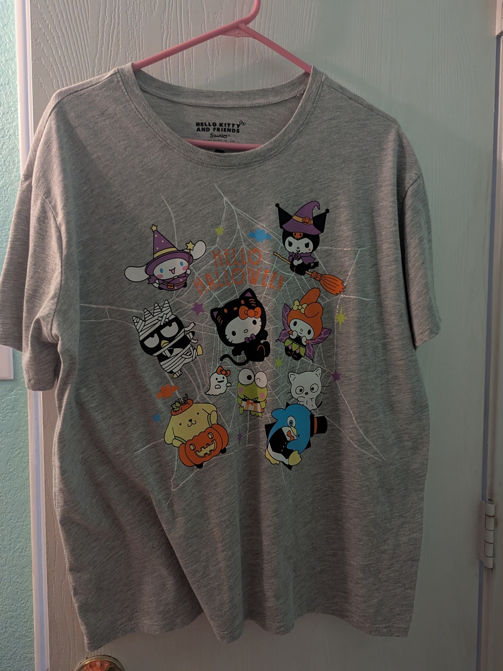 Sanrio Gray Hello Kitty & Friends Halloween Graphic Tee